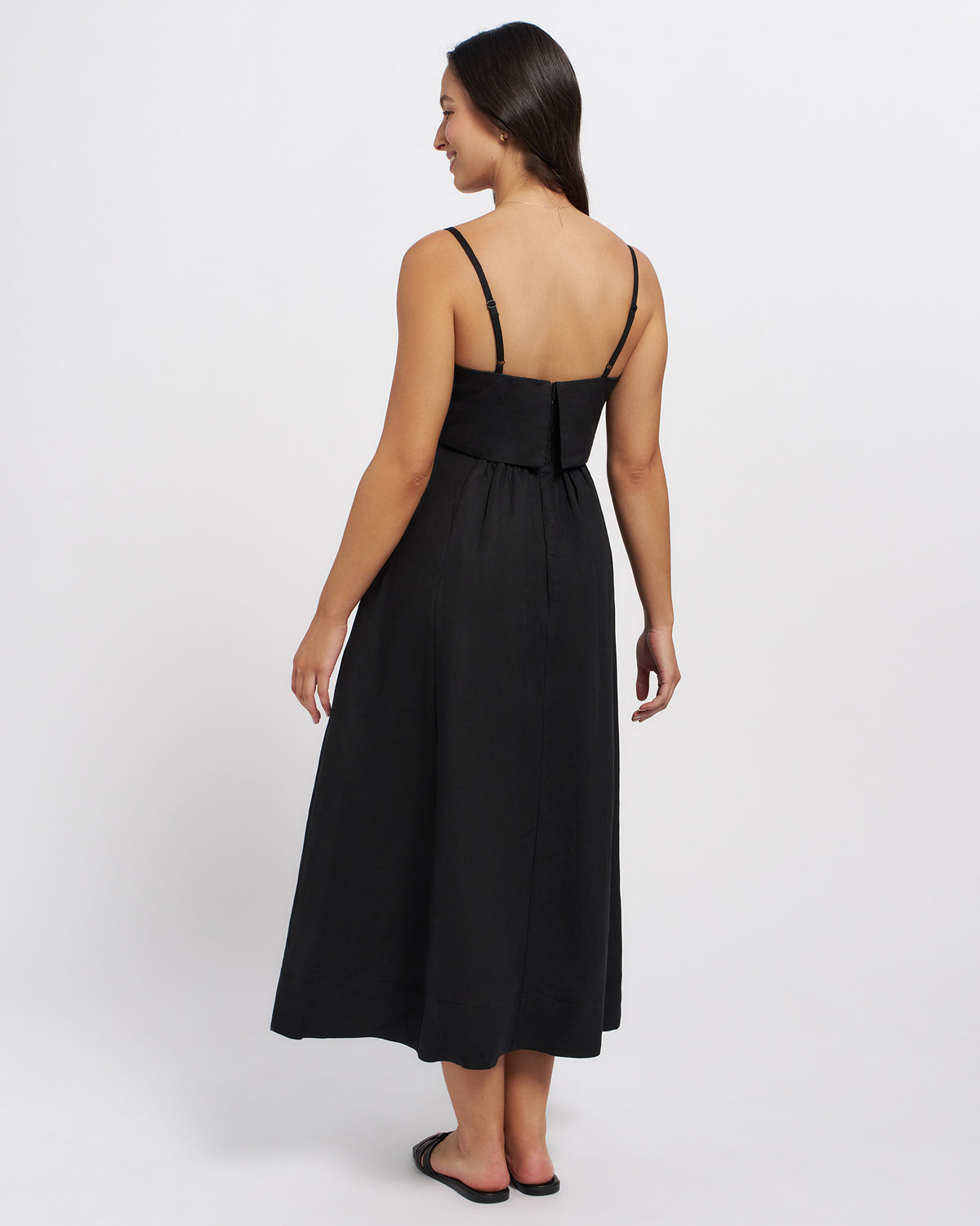 SD935700-Black_038